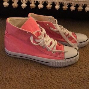 ❤️ 3 for $20!!Girls Airwalk canvas sneakers size 5
